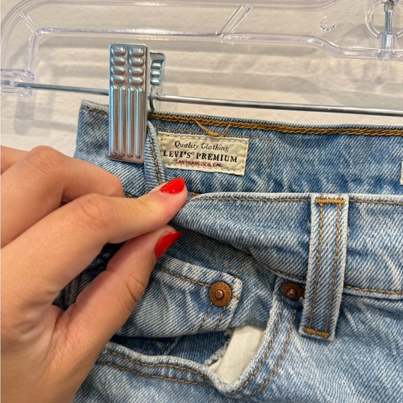 Levi's Light Blue Straight Leg Jeans - Picture 2 of 8